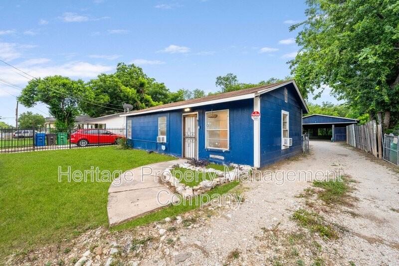 511 Pecan Valley Dr - Photo 2 of 15