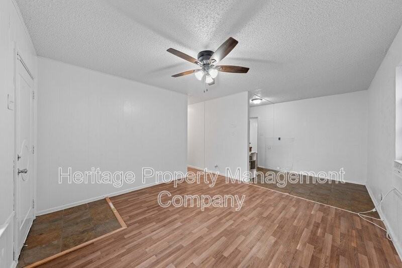 511 Pecan Valley Dr - Photo 3 of 15