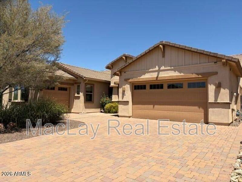 1142 E Bajor St - Photo 2 of 39