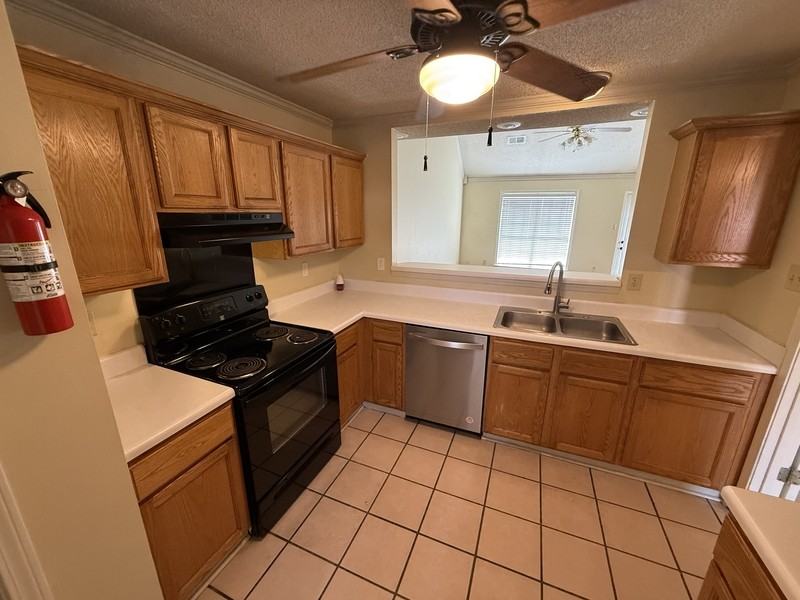 10011 Woodland Pine Cv W - Photo 5 of 46