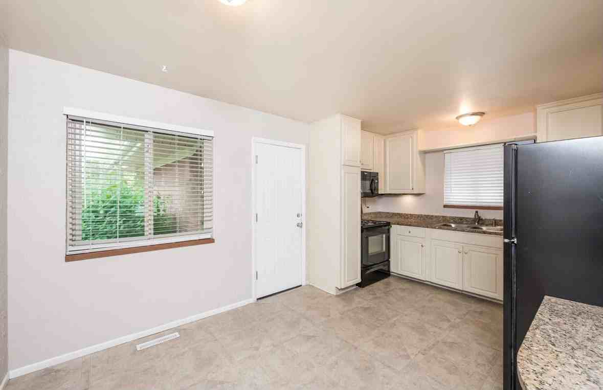 13482 East Dakota Avenue - Photo 7 of 17