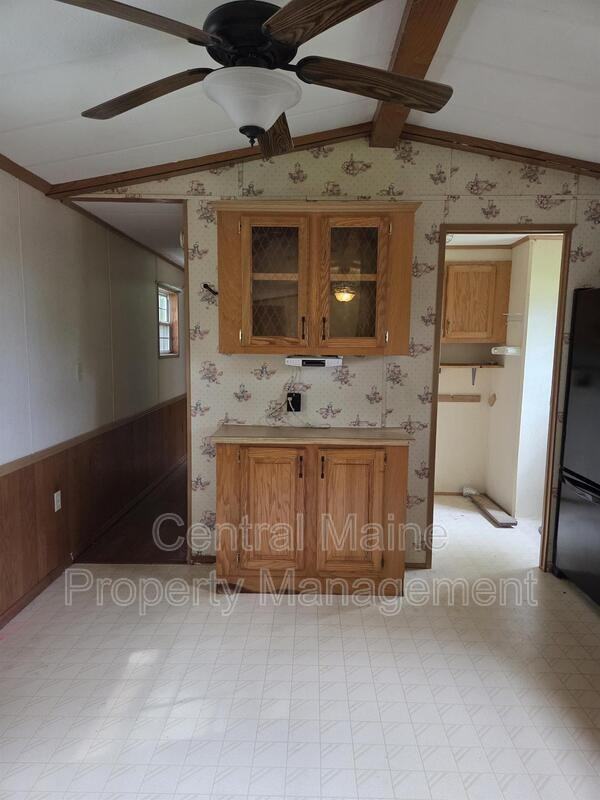 400 Friendship Rd - Photo 2 of 19