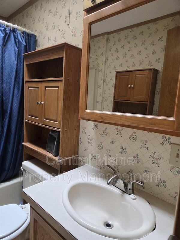 400 Friendship Rd - Photo 5 of 19