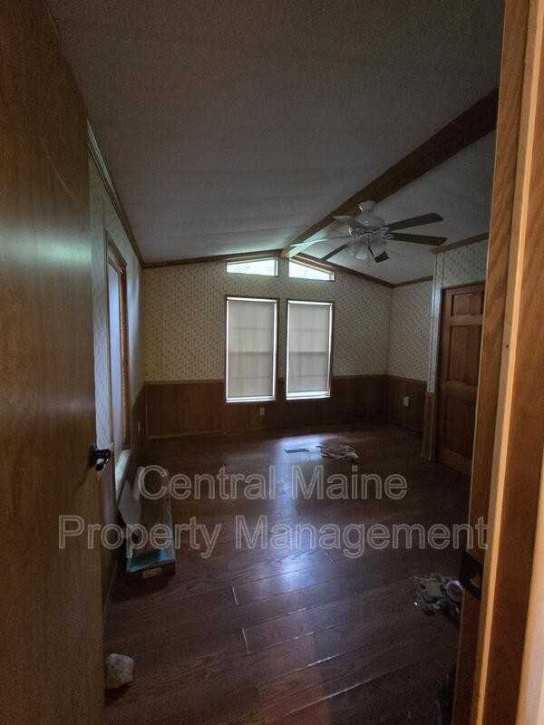 400 Friendship Rd - Photo 7 of 19