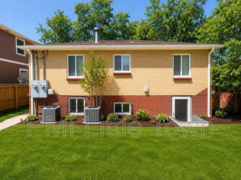 3620 Hudson St - Photo 2 of 10