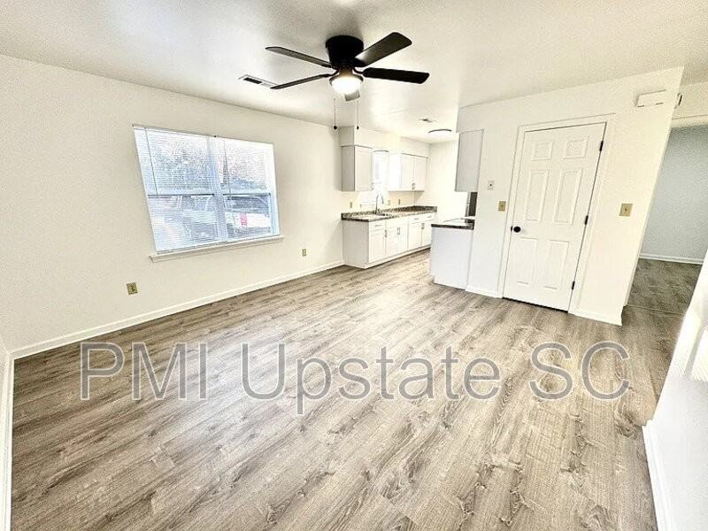 700 Simpson Rd #9D - Photo 6 of 10