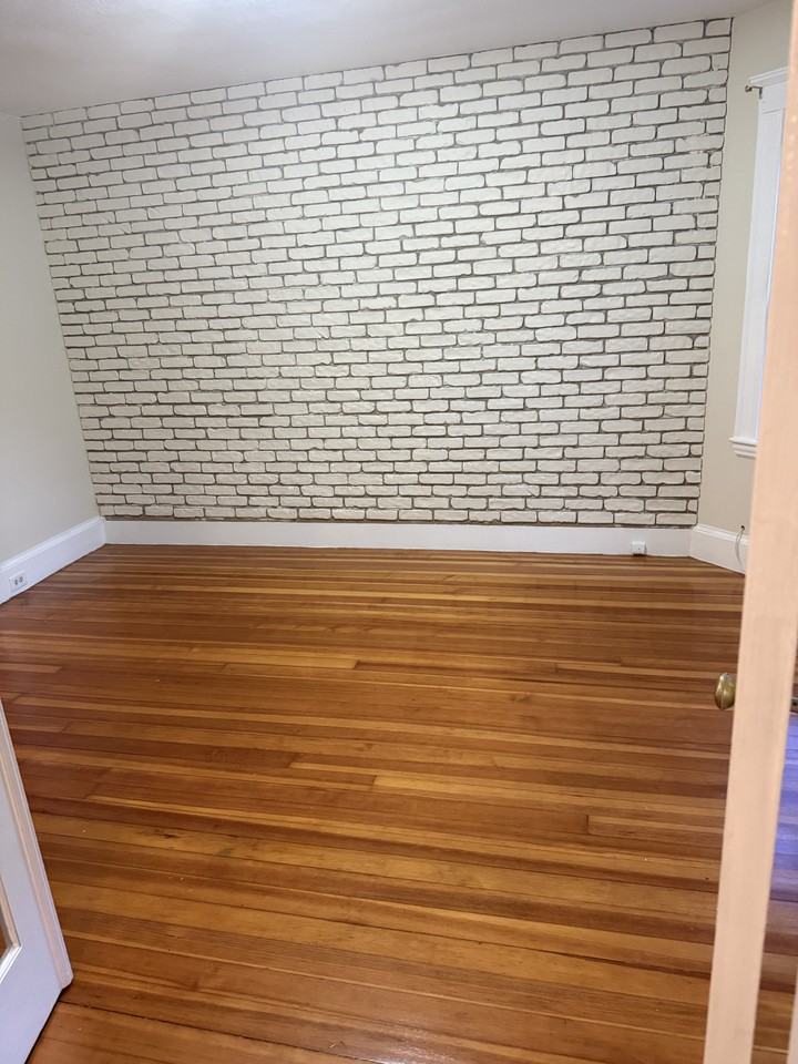 594 South Street #1 - Photo 4 of 9