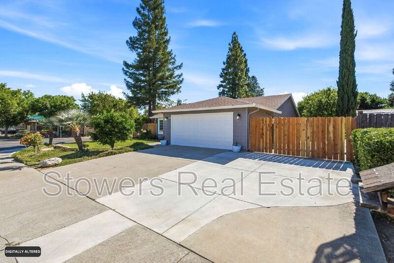 318 Joyce St - Photo 2 of 50