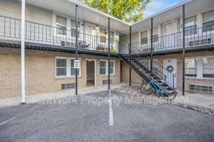 featured image of 2107 Rondo St #107