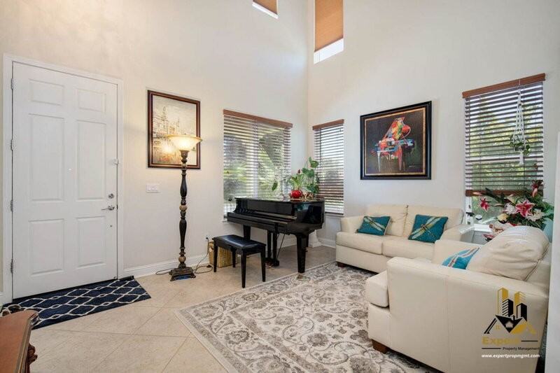 1952 Culverhill Way - Photo 4 of 38