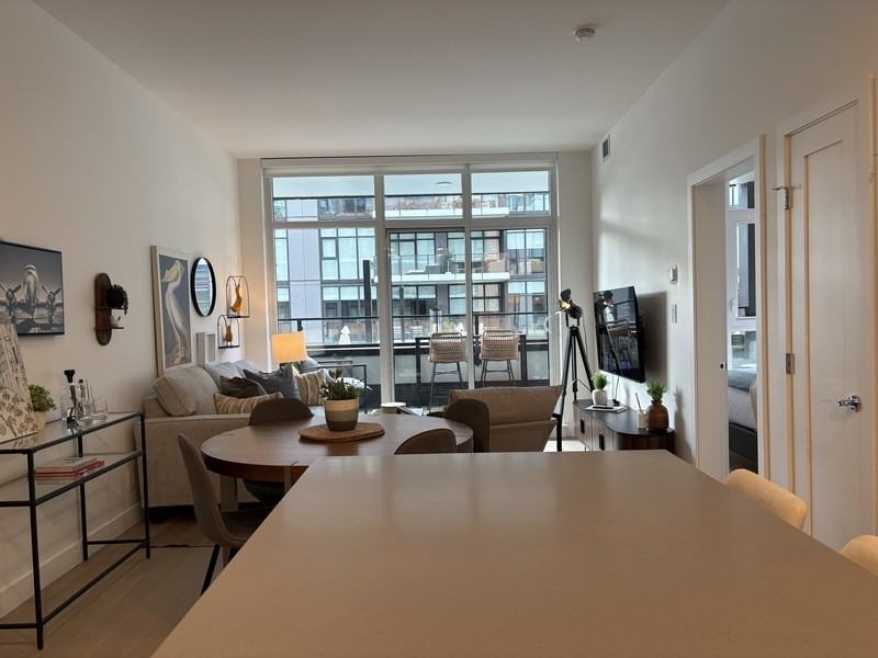 3409 Lakeshore Rd #301 - Photo 5 of 33