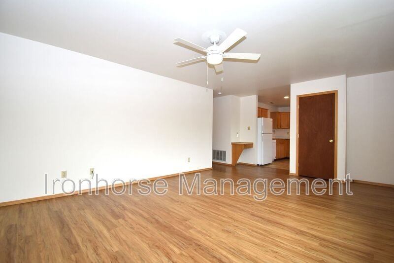 8 Michael Grove Ave - Photo 3 of 22