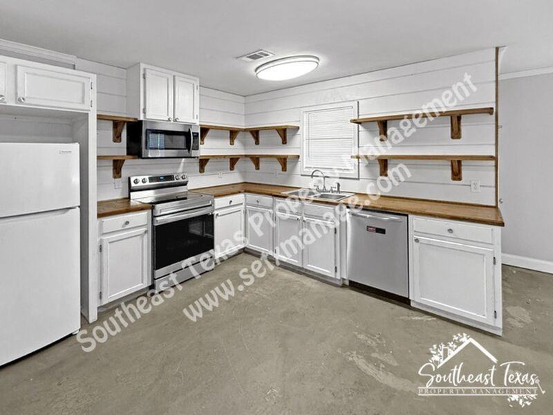 428 S 37th St - Photo 5 of 18