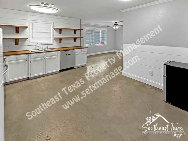 428 S 37th St - Photo 6 of 18