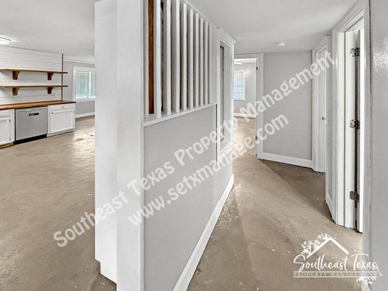 428 S 37th St - Photo 7 of 18