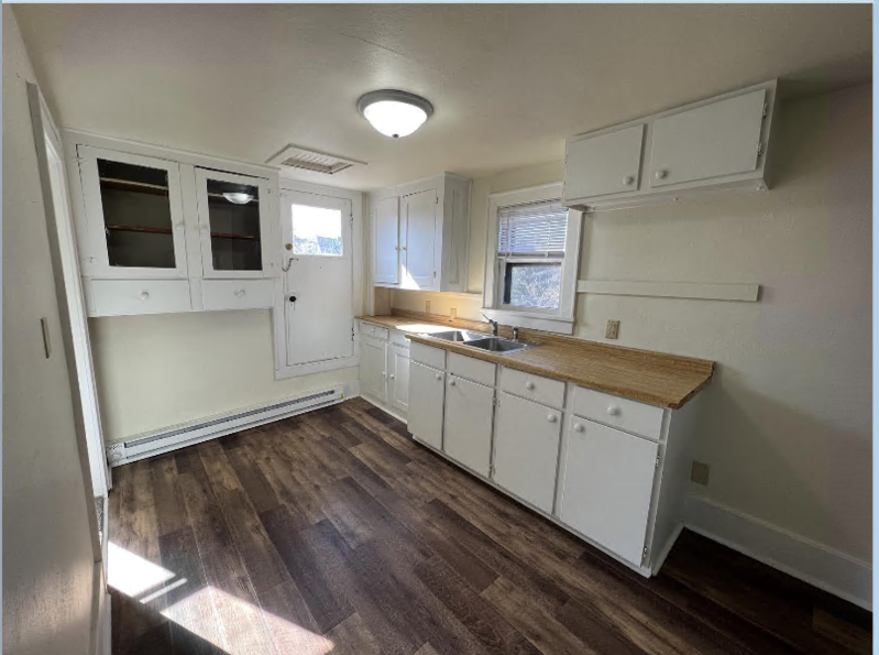 173 N Monroe St #3 - Photo 5 of 12
