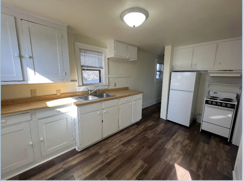 173 N Monroe St #3 - Photo 6 of 12