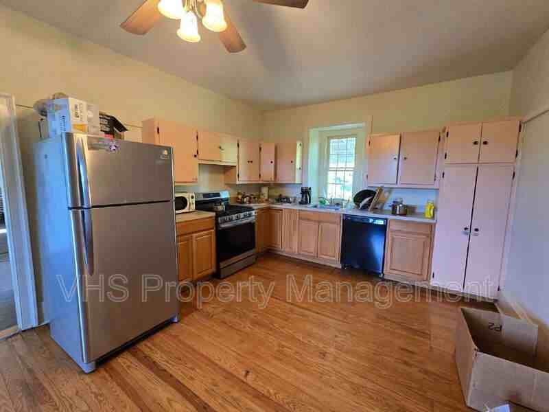 11160 Pleasant Vale Rd - Photo 5 of 20
