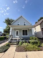 featured image of 2502 W Delaware St