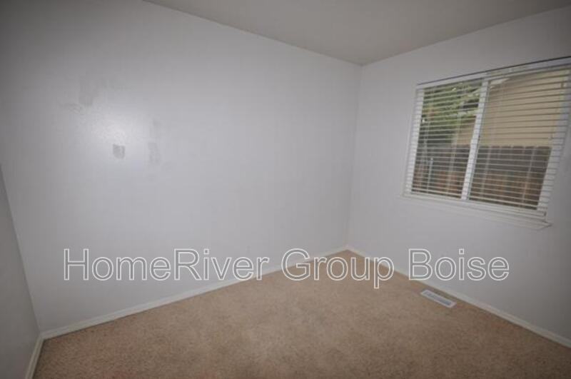 3872 N Weston Ave - Photo 6 of 16