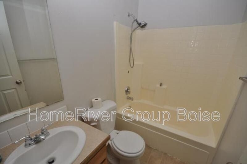 3872 N Weston Ave - Photo 7 of 16