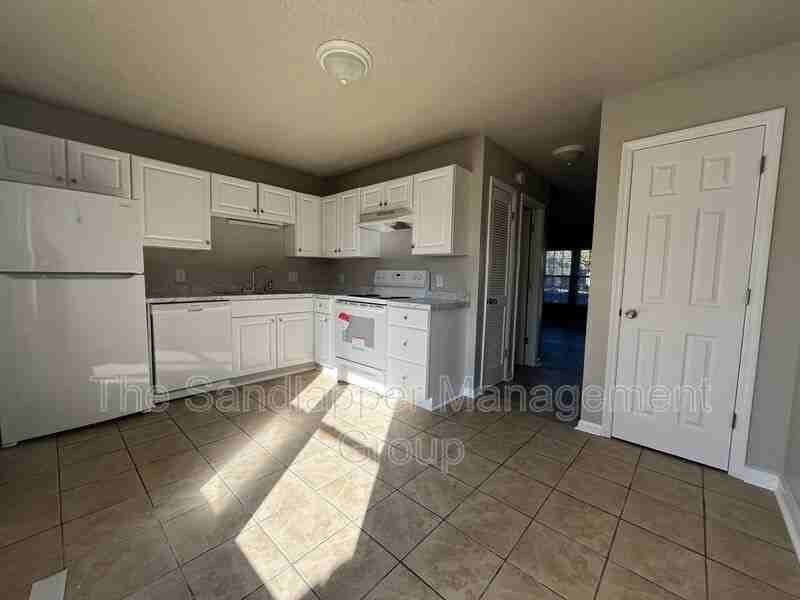 3 Commercial Row #C - Photo 5 of 15
