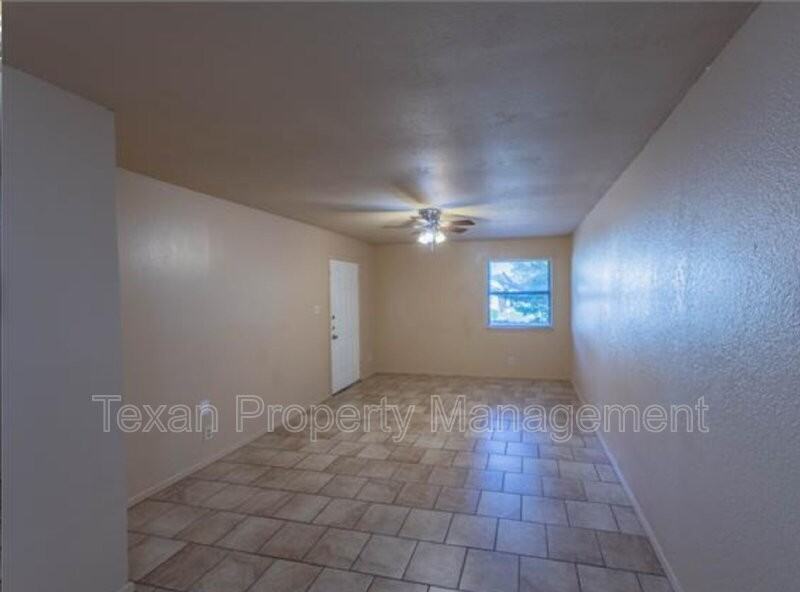 1105 Curtis Dr #A - Photo 5 of 26