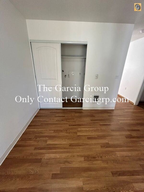 12812 E Burnside St - Photo 4 of 19