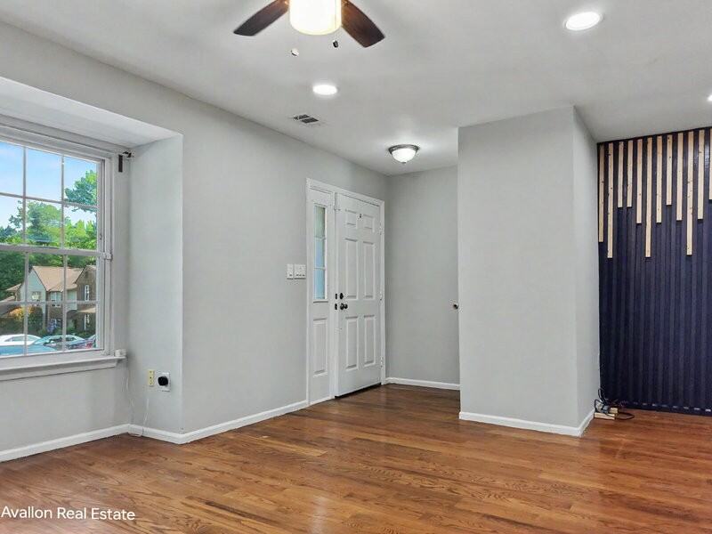 102 Appletree Ct - Photo 3 of 22