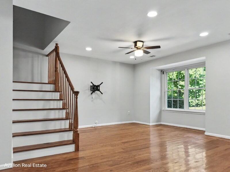 102 Appletree Ct - Photo 4 of 22