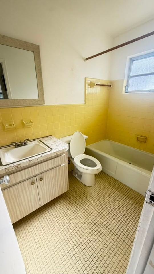 2525 PIERCE ST - Photo 4 of 31