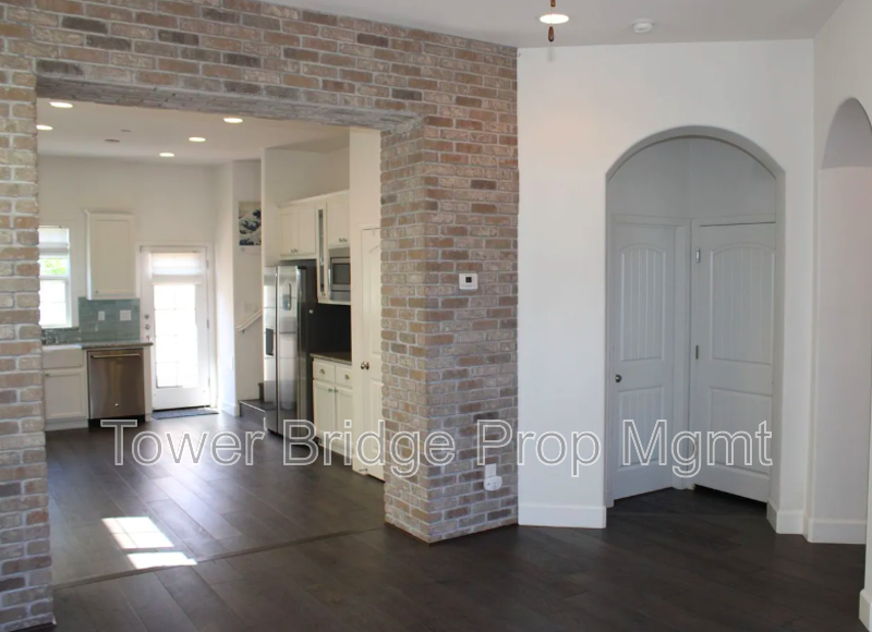 1096 Provence Village Dr - Photo 4 of 22