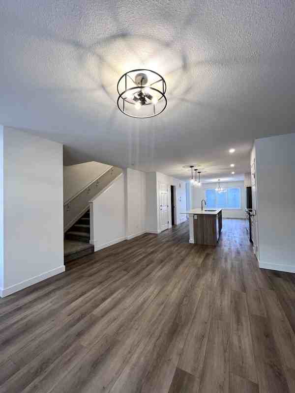 22714 82a Ave Nw - Photo 5 of 16