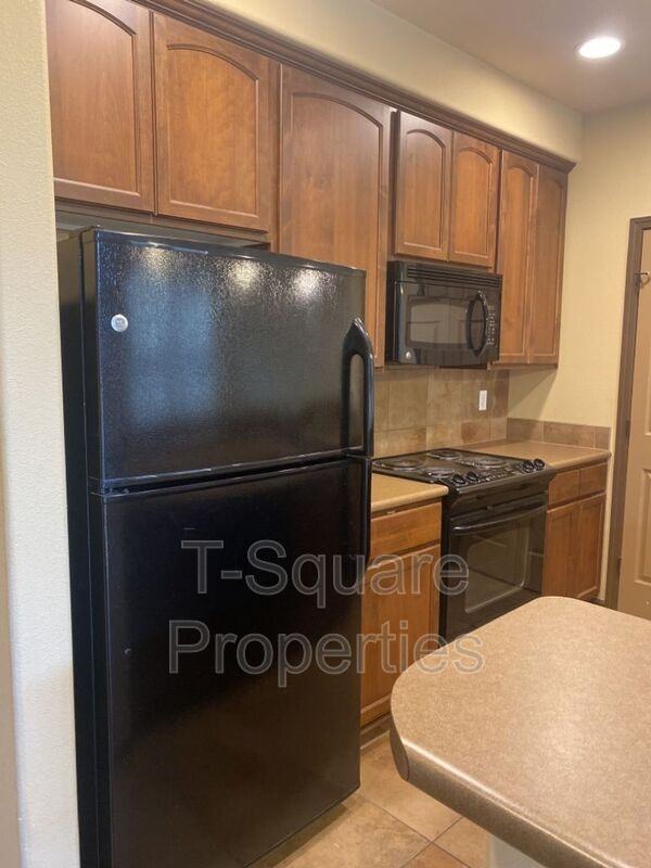 9505 Ne 180th St #102 - Photo 2 of 21