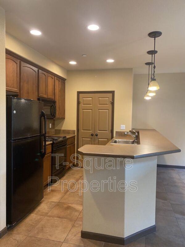 9505 Ne 180th St #102 - Photo 3 of 21