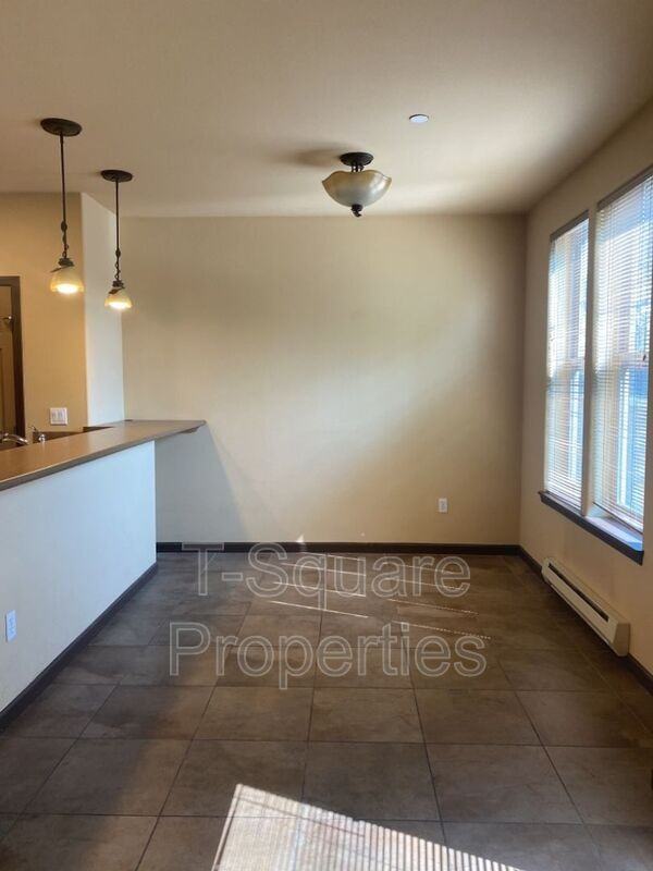 9505 Ne 180th St #102 - Photo 4 of 21