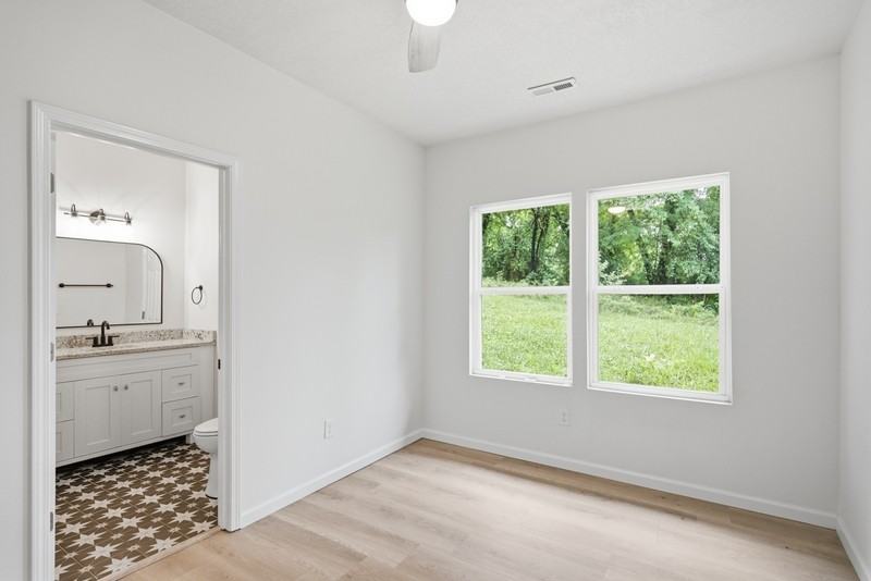 814 Biddle St - Photo 3 of 6
