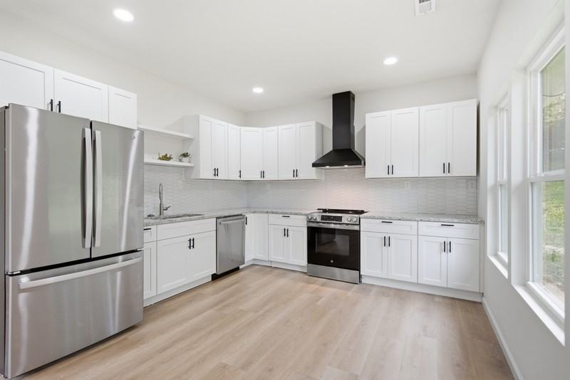 814 Biddle St - Photo 5 of 6