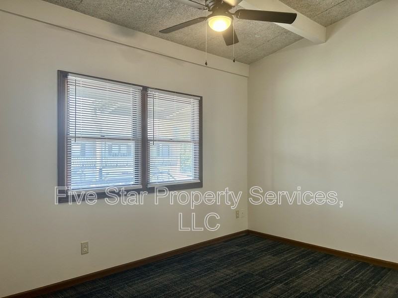 1025 S 5th St - Photo 6 of 13