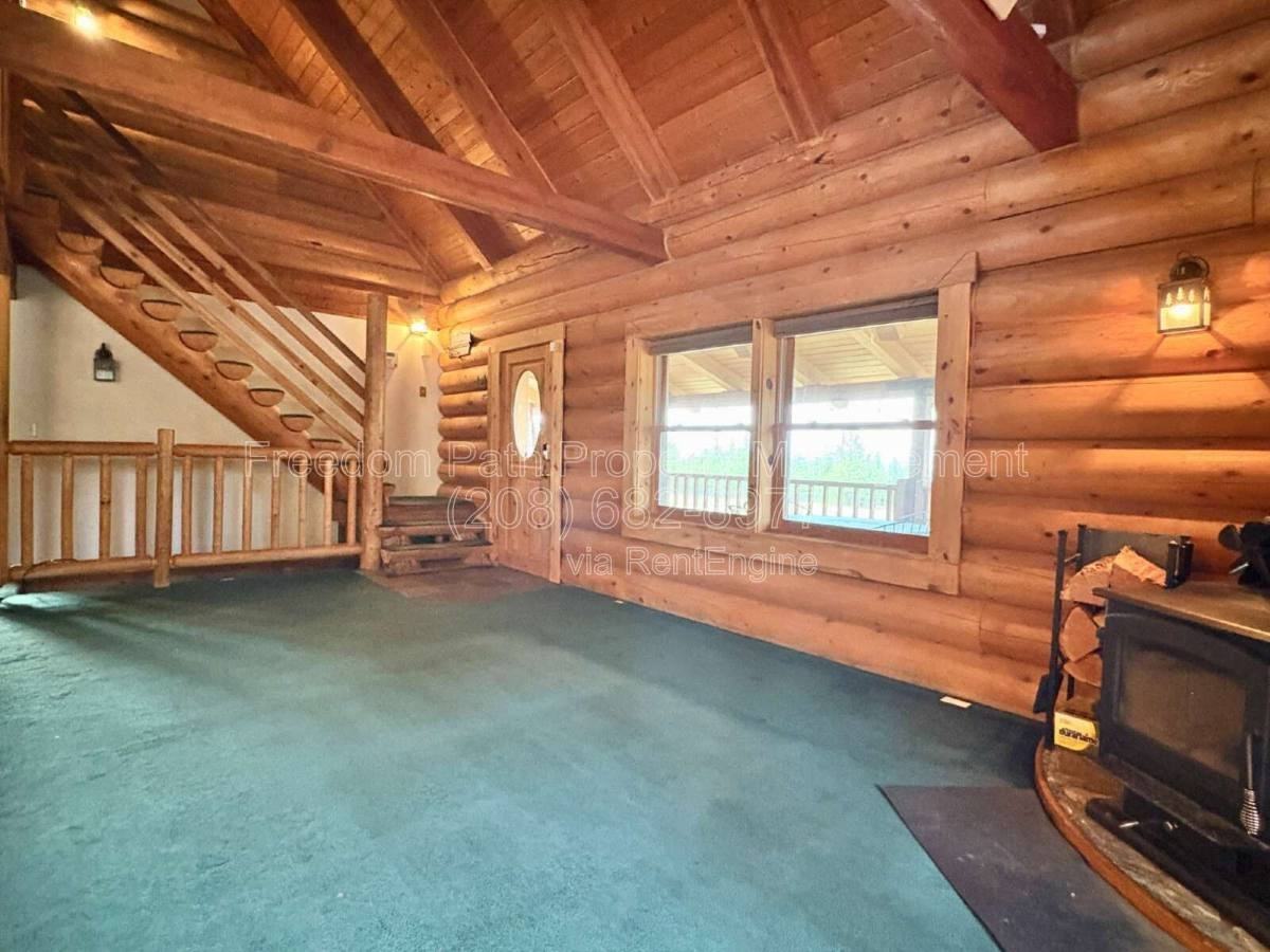 16204 W Riverview Dr - Photo 3 of 10