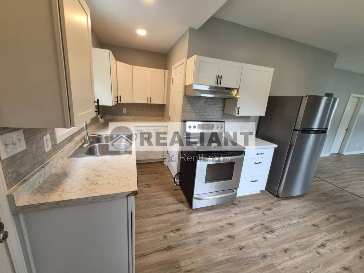 1320 Wheeler St - Photo 3 of 10
