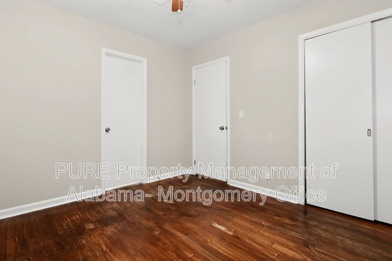 4332 Sussex Dr - Photo 4 of 22