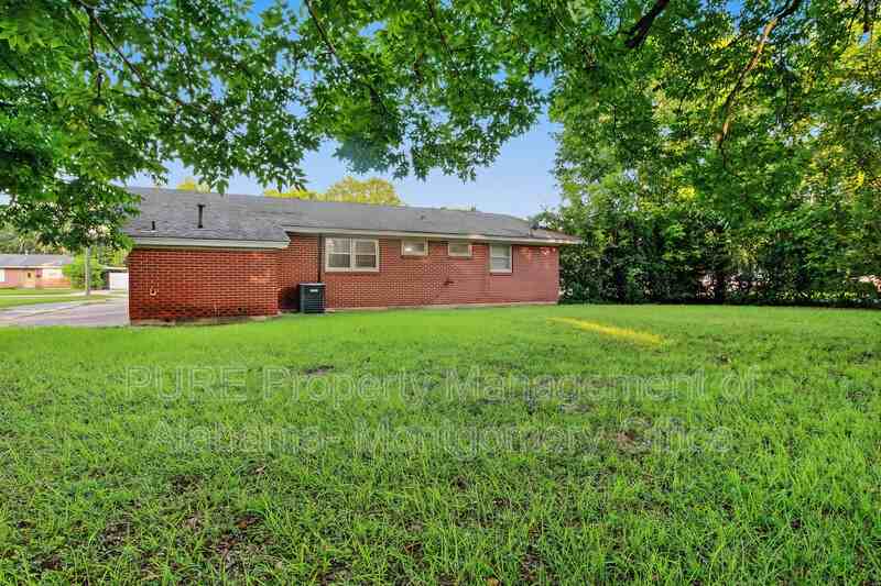 4332 Sussex Dr - Photo 5 of 22
