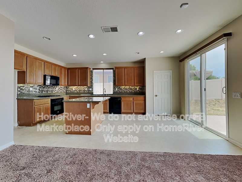 23655 Glazebrook Rd - Photo 2 of 20