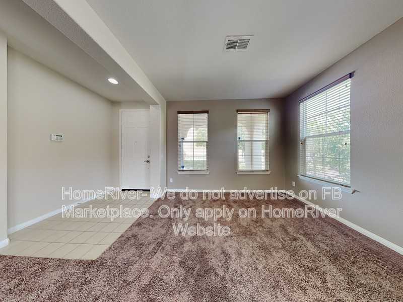 23655 Glazebrook Rd - Photo 4 of 20