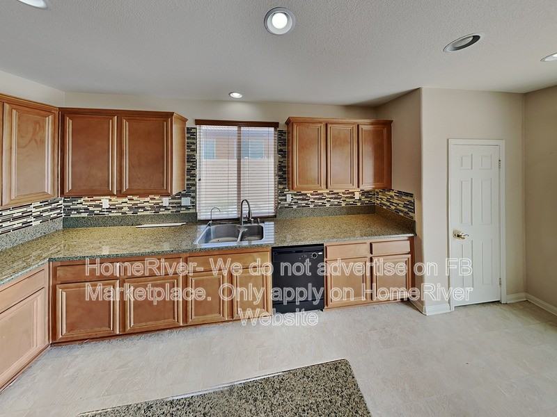 23655 Glazebrook Rd - Photo 6 of 20