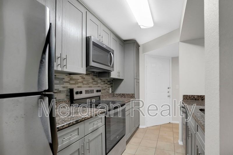 421 Summit Ridge Pl