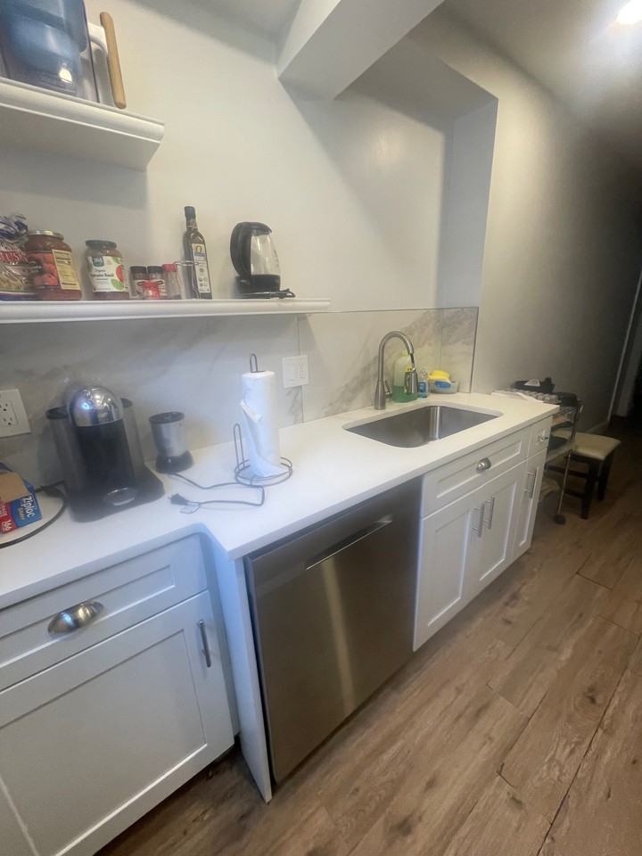 19 Wallingford Rd #B - Photo 2 of 12