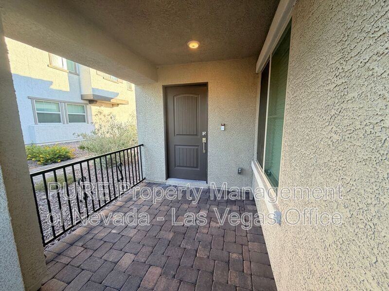 815 Watford Pl - Photo 3 of 46