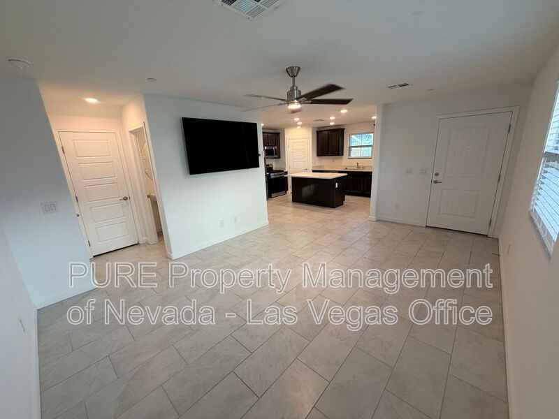815 Watford Pl - Photo 6 of 46